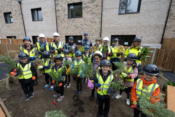 Children From Kings Hedges Federation School
