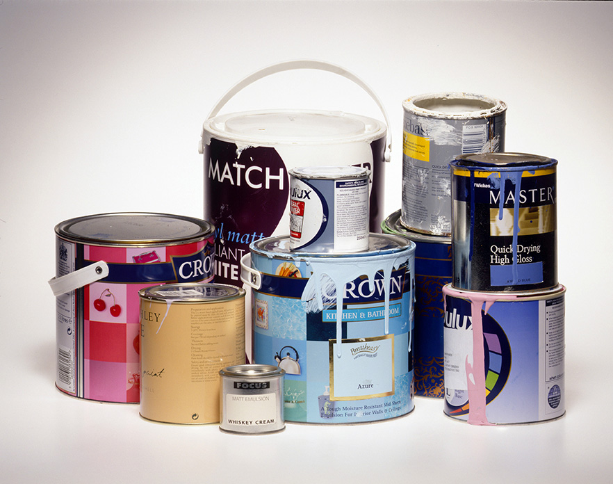 Empty paint cans / paint tins