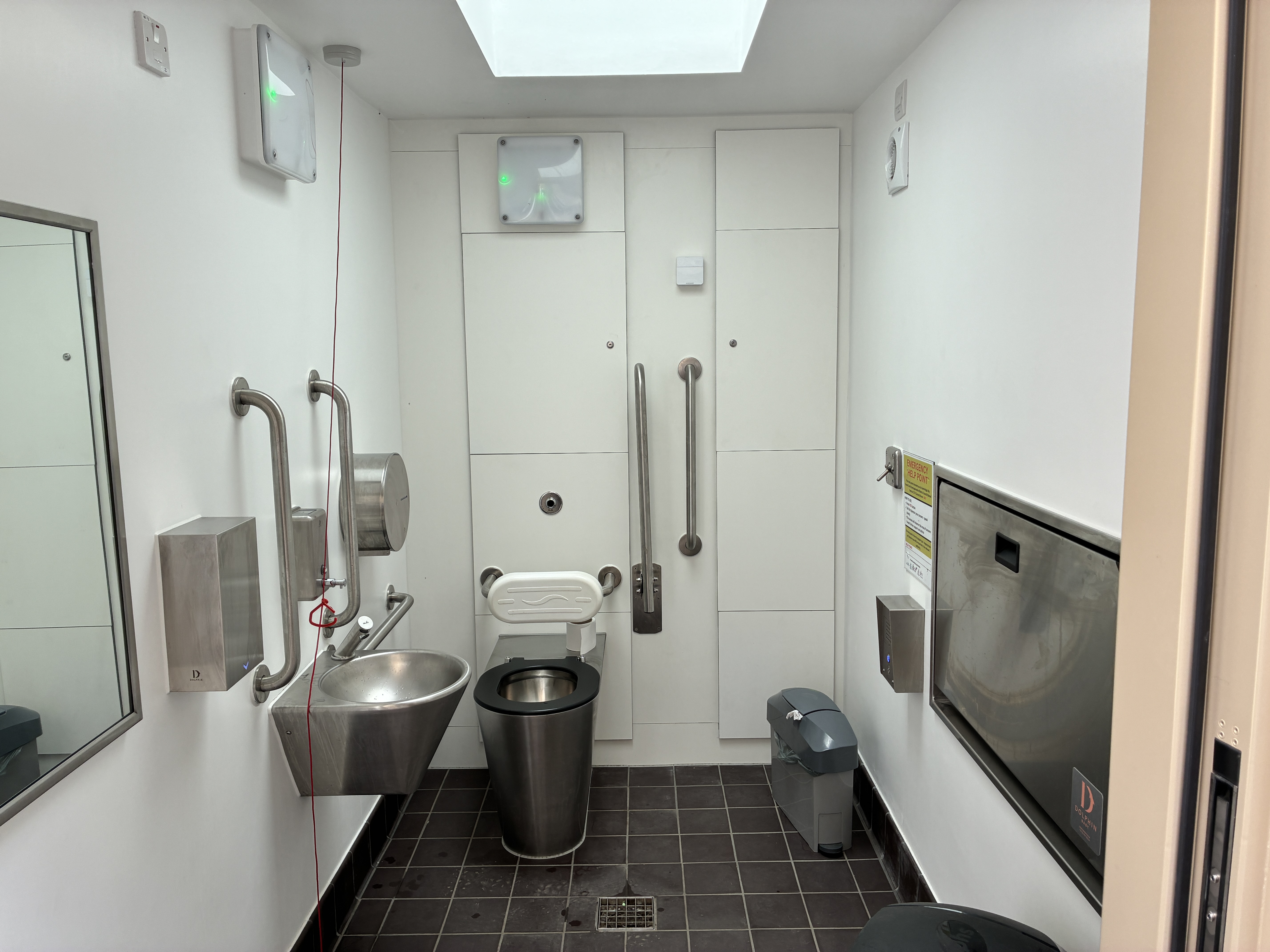 Seated toilet at Silver Street